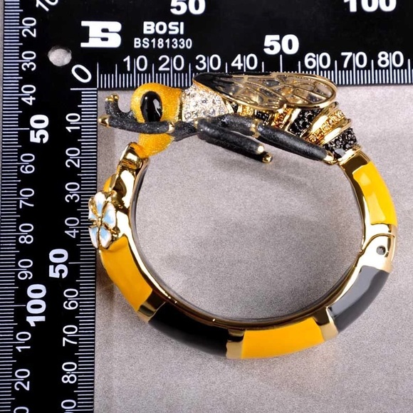 Big Bee Bracelet - Picture 6 of 8